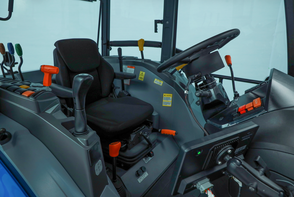 Solis S90 Shuttle XL – Trattore Agricolo 90 CV Stage V 4WD CARICATORE