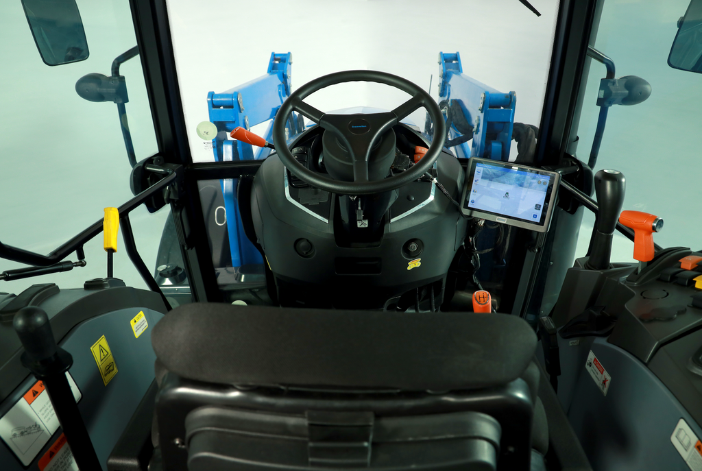 Solis S90 Shuttle XL – Trattore Agricolo 90 CV Stage V 4WD CARICATORE