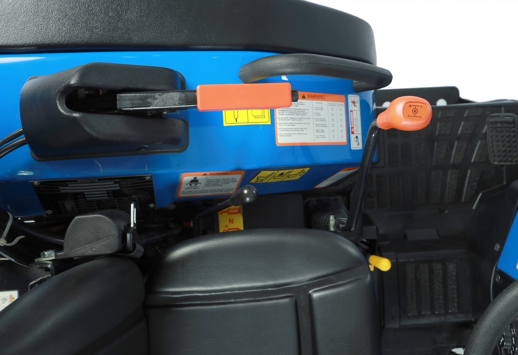 Solis S26 Shuttle XL - Trattore Compatto 26 CV 4 WD